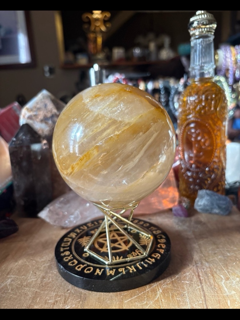 Golden healer sphere UHQ Huge 3.6 inches wide - Picture 5 of 7